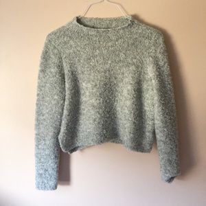 💕Aerie soft grey cropped long sleeve sweater💕